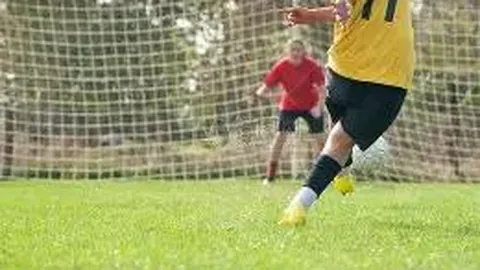 【2025145期双色球】独家揭秘：蓝球风向标，红球秘籍曝光，本期双色球必中奖选号攻略！